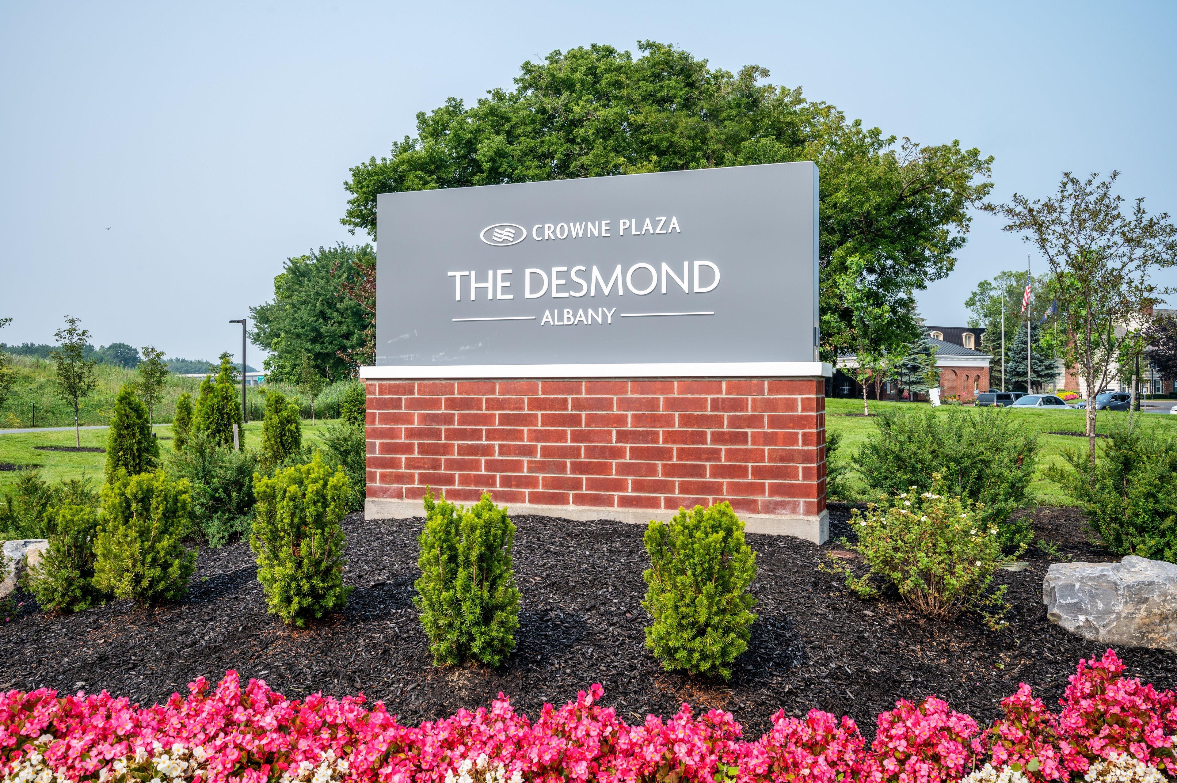 Crowne Plaza Albany - The Desmond Hotel Buitenkant foto